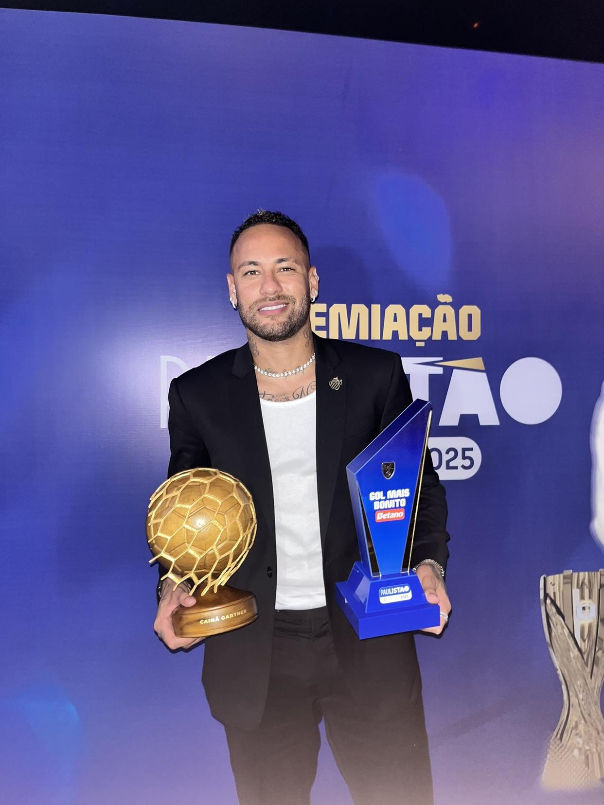 包含内马尔连续十二场比赛得分超过领先优势明显，日本队不断突破！比赛高潮迭起的词条-爱游戏